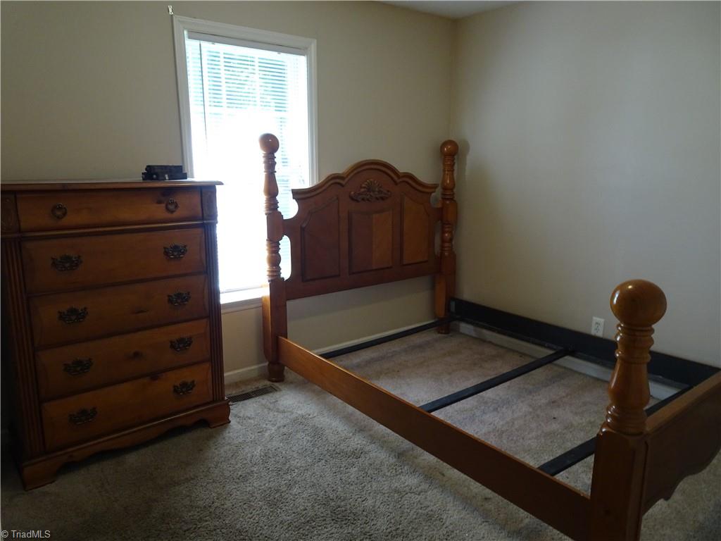 504 Abington Drive Property Photo 14