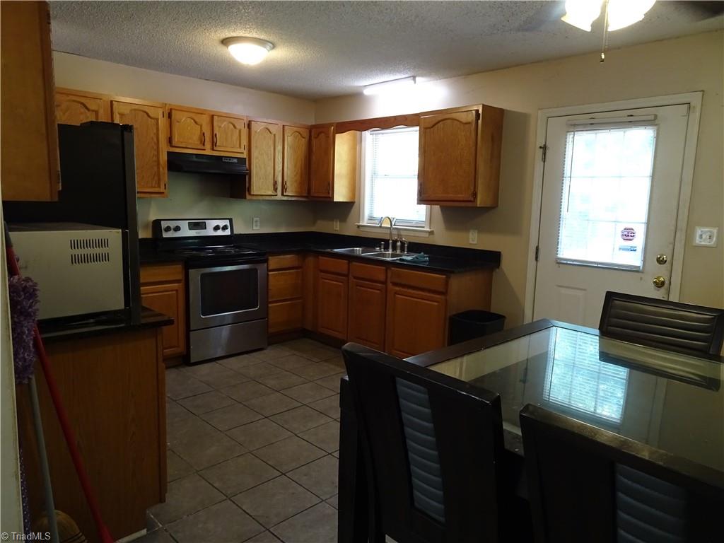 504 Abington Drive Property Photo 16