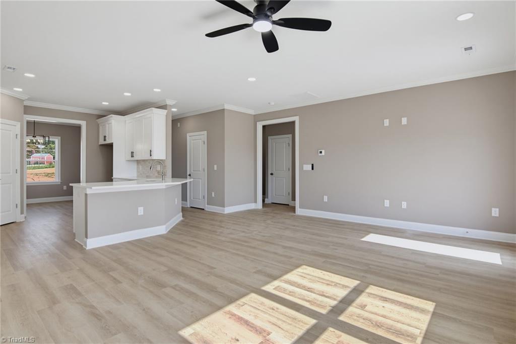 2103 Medhurst Drive Property Photo 7