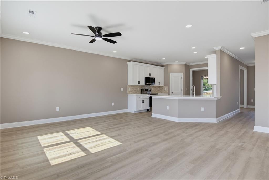 2103 Medhurst Drive Property Photo 8