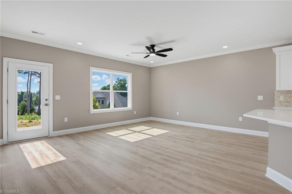 2103 Medhurst Drive Property Photo 9