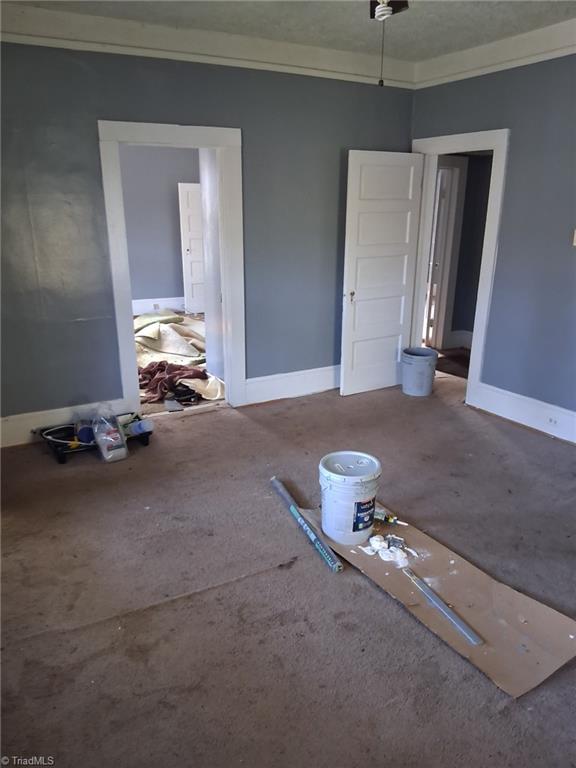 913 Lindsey Street Property Photo 11