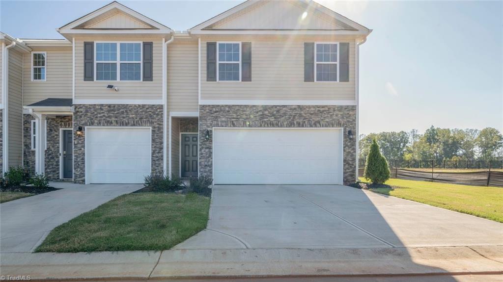 1600 Komondor Trail Property Photo 1