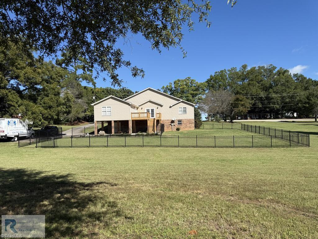 1240501 Property Photo 2