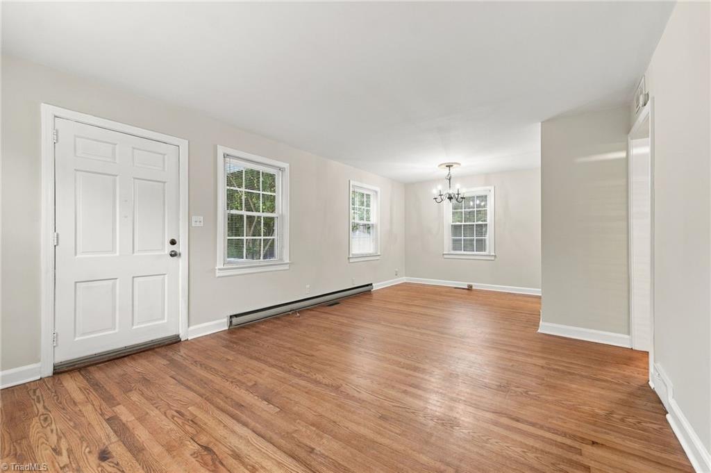 2332 Hiawatha Drive Property Photo 4