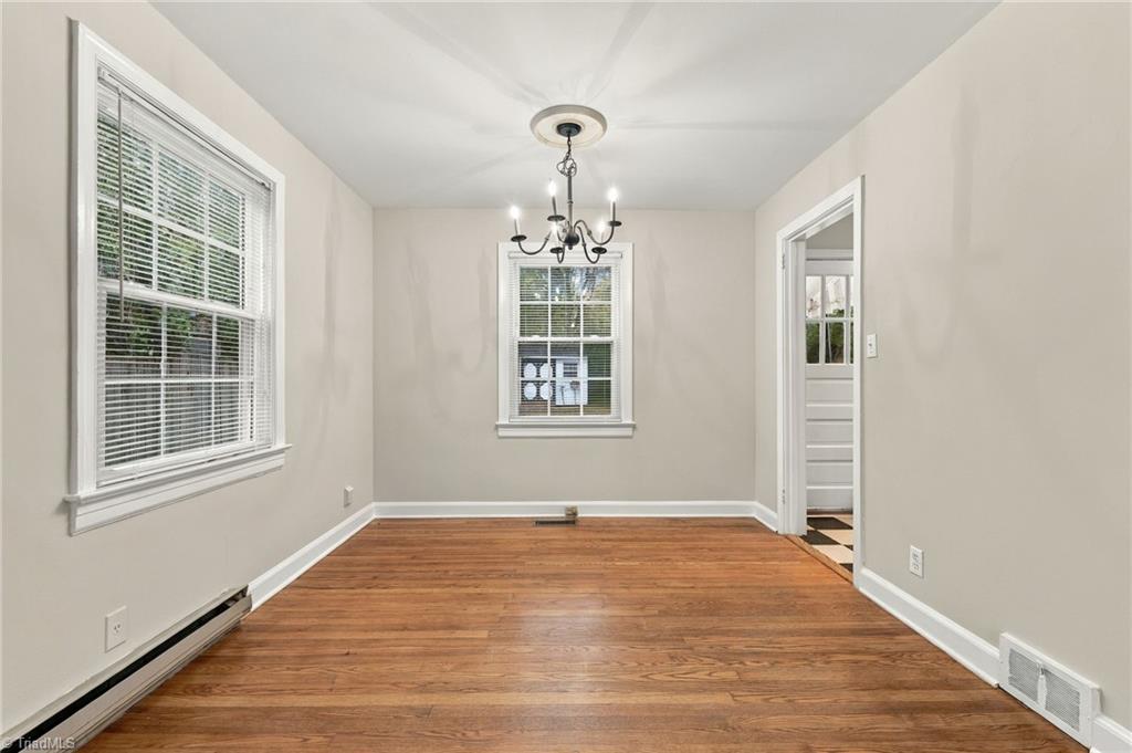 2332 Hiawatha Drive Property Photo 6