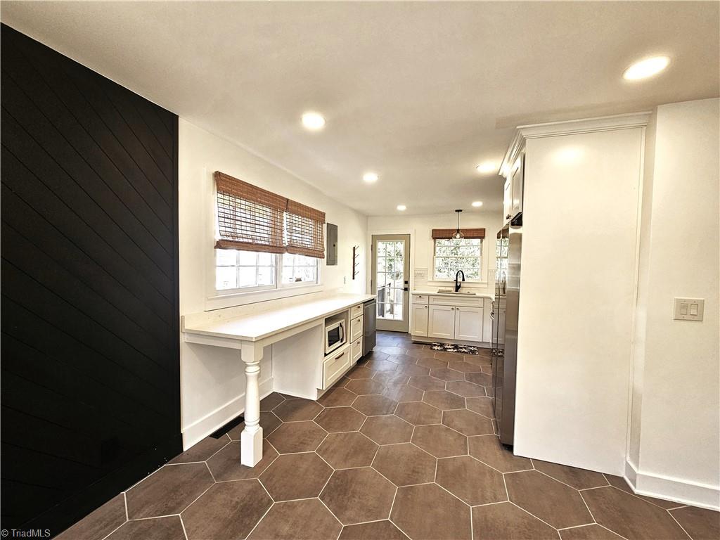 707 Bellview Street Property Photo 8