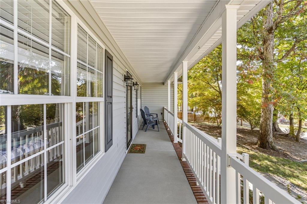 4302 Fox Street Property Photo 4