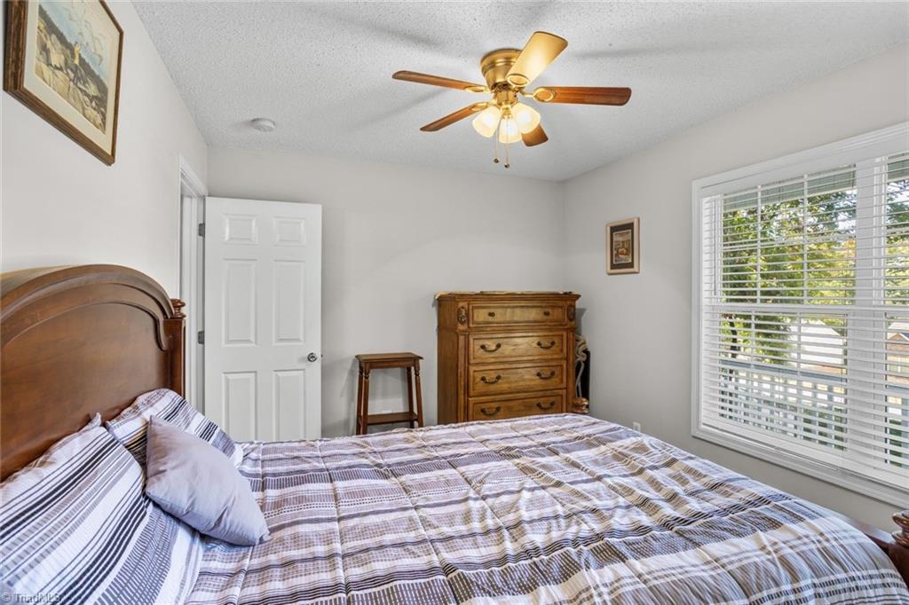 4302 Fox Street Property Photo 21