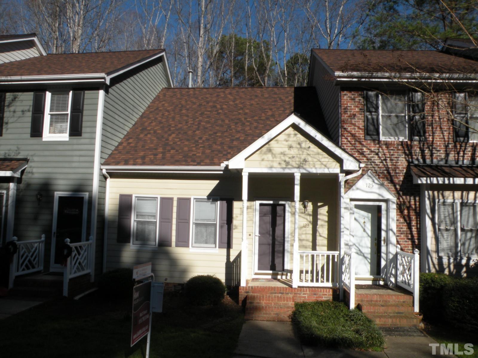 123 Charter Court Property Photo 1