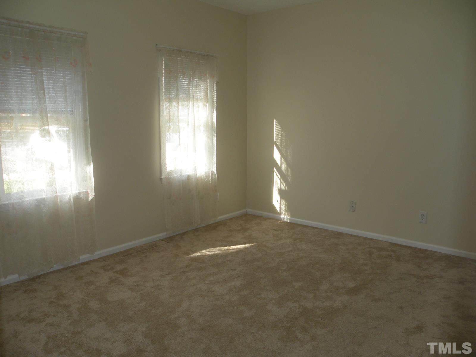123 Charter Court Property Photo 9