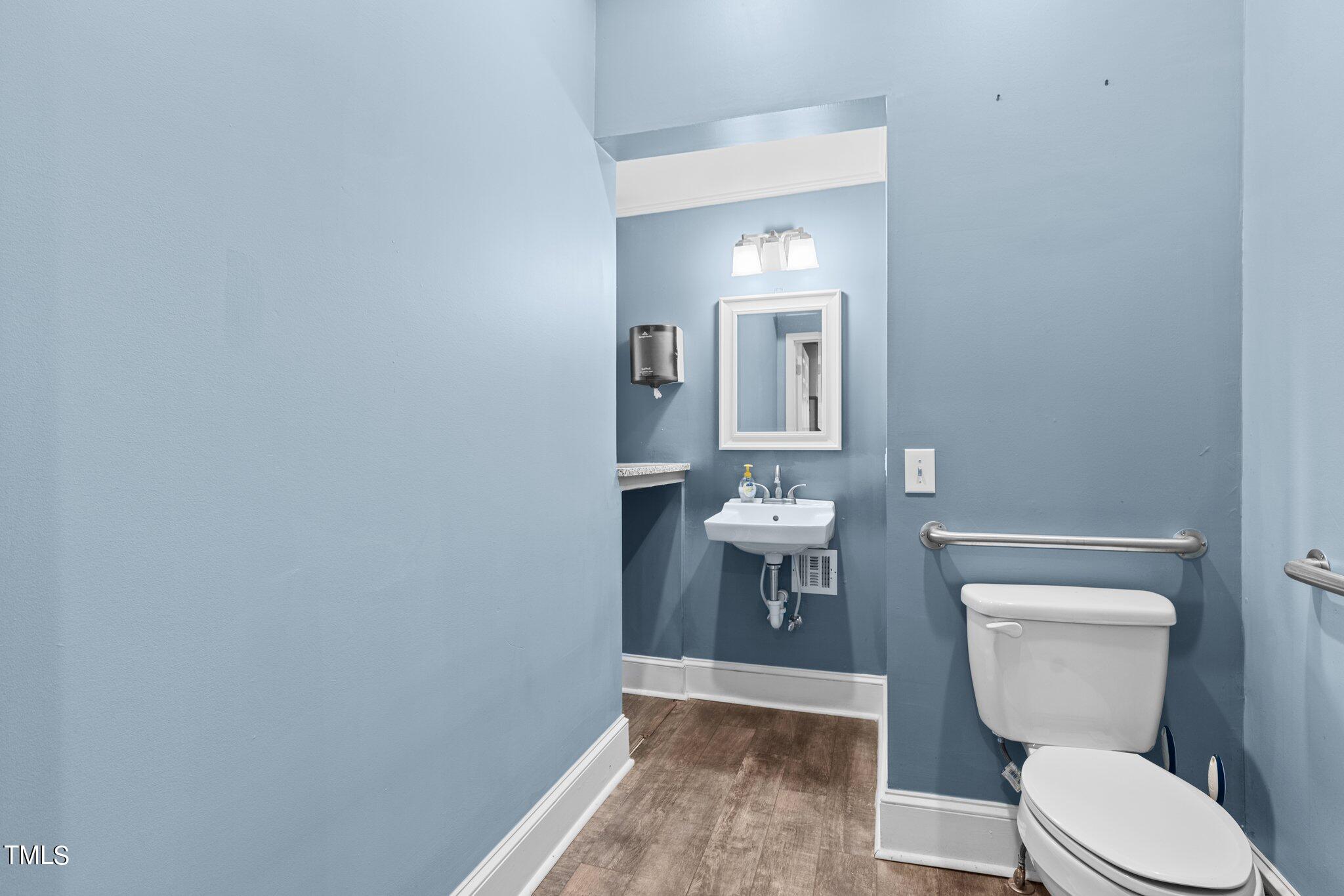 2528 S Alston Avenue Property Photo 17