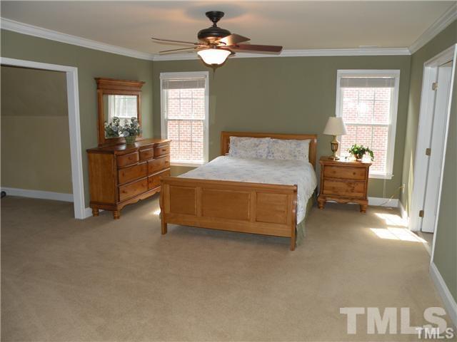11100 Penderwood Court Property Photo 4