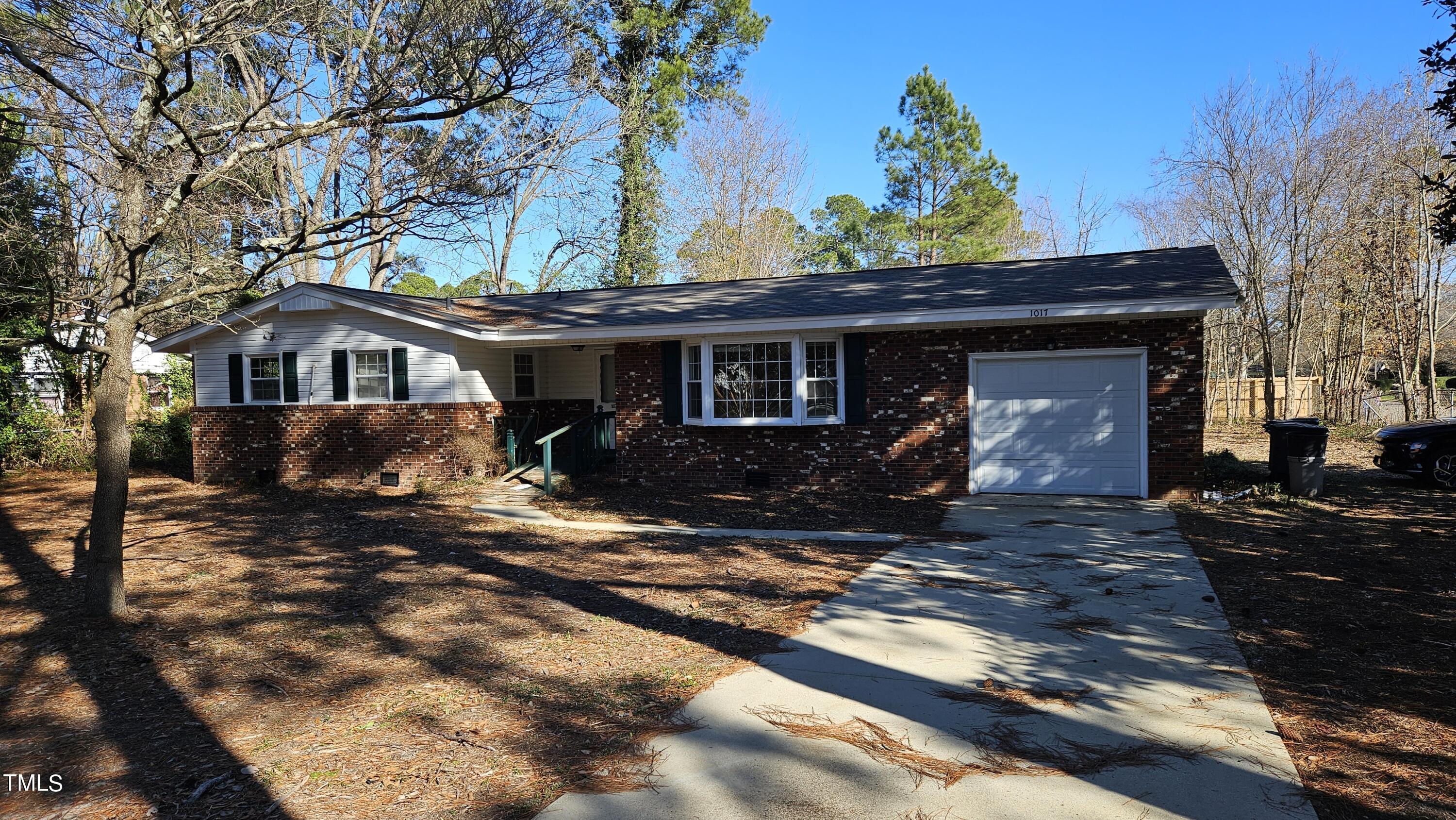 1017 Bingham Drive Property Photo 1