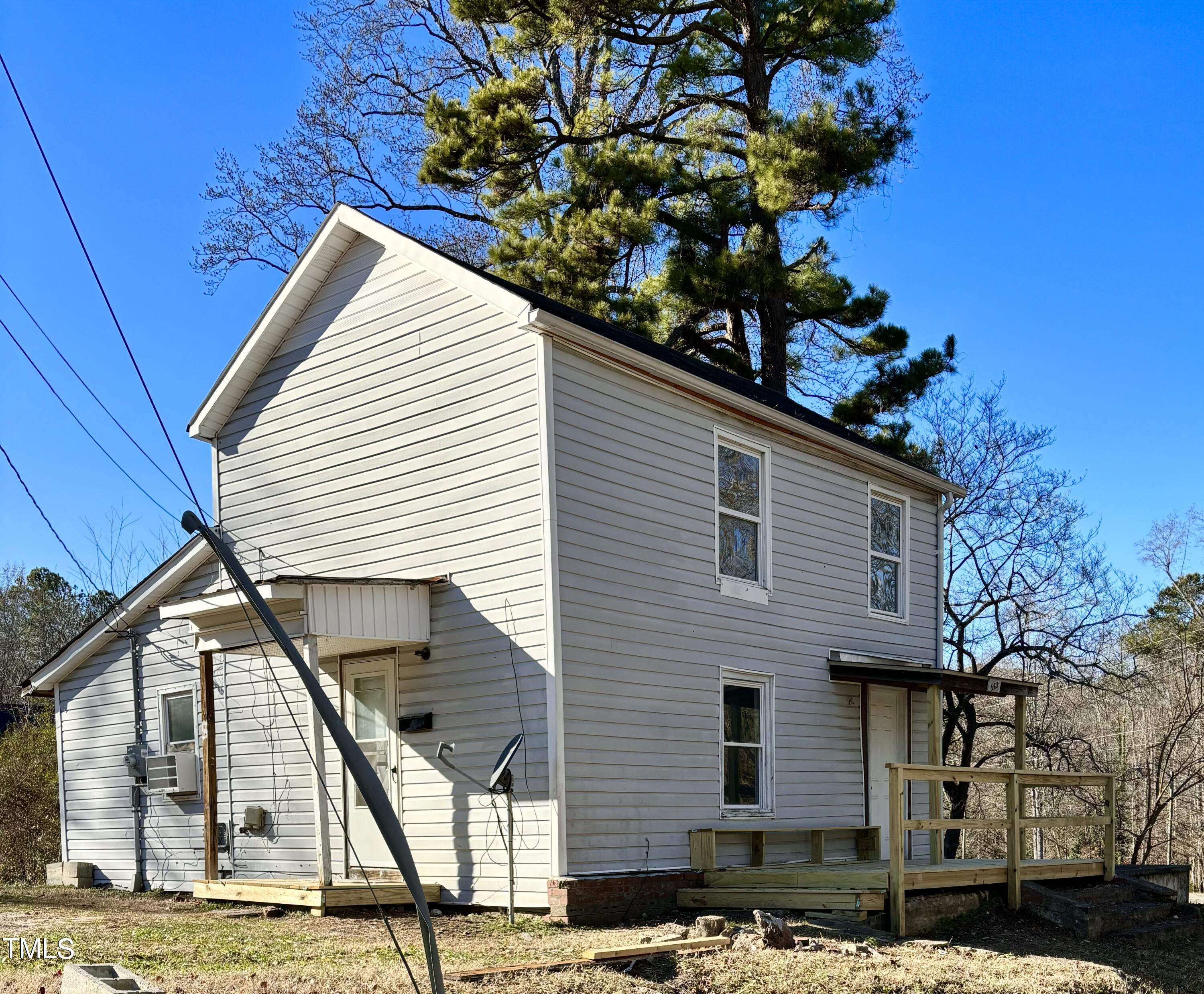 553 Horner St Property Photo 1