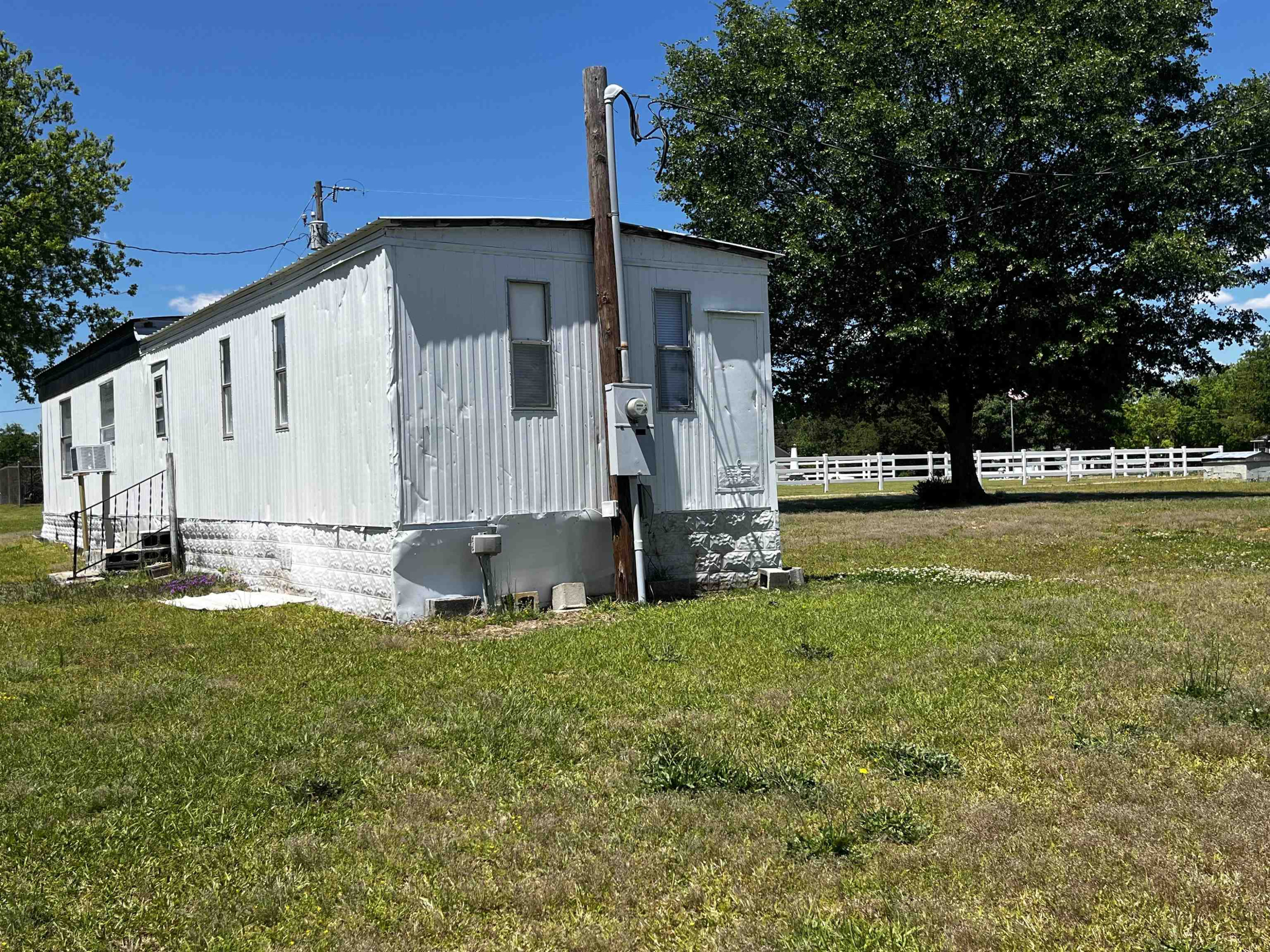 207 Heath Road Property Photo 8