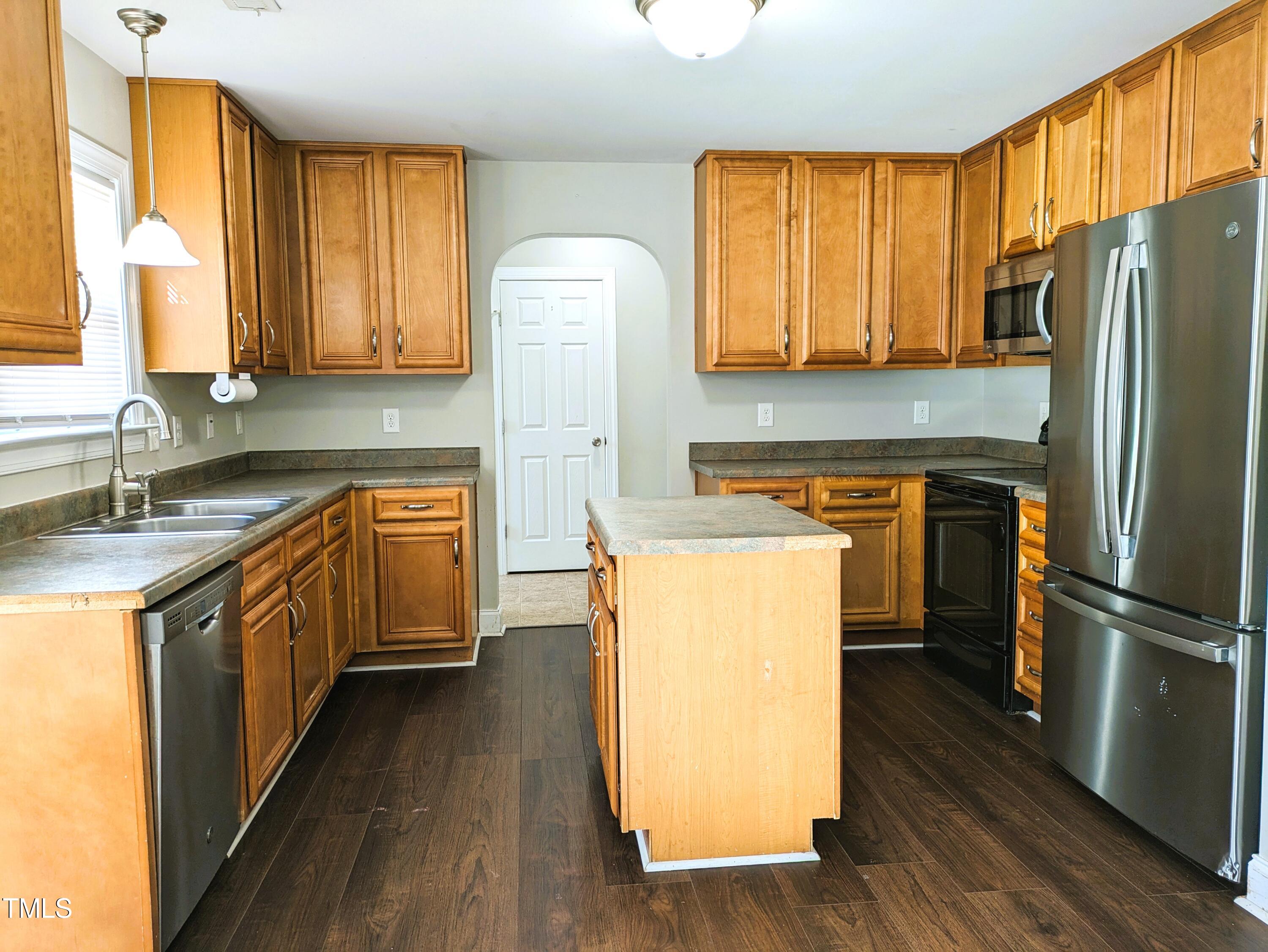 414 Branchmoor Court Property Photo 6