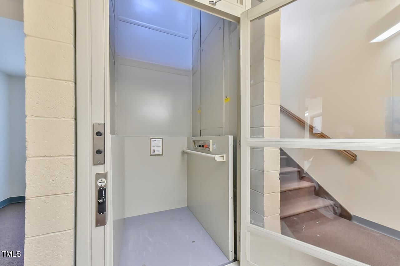 300 Silver Cedar Court Property Photo 18