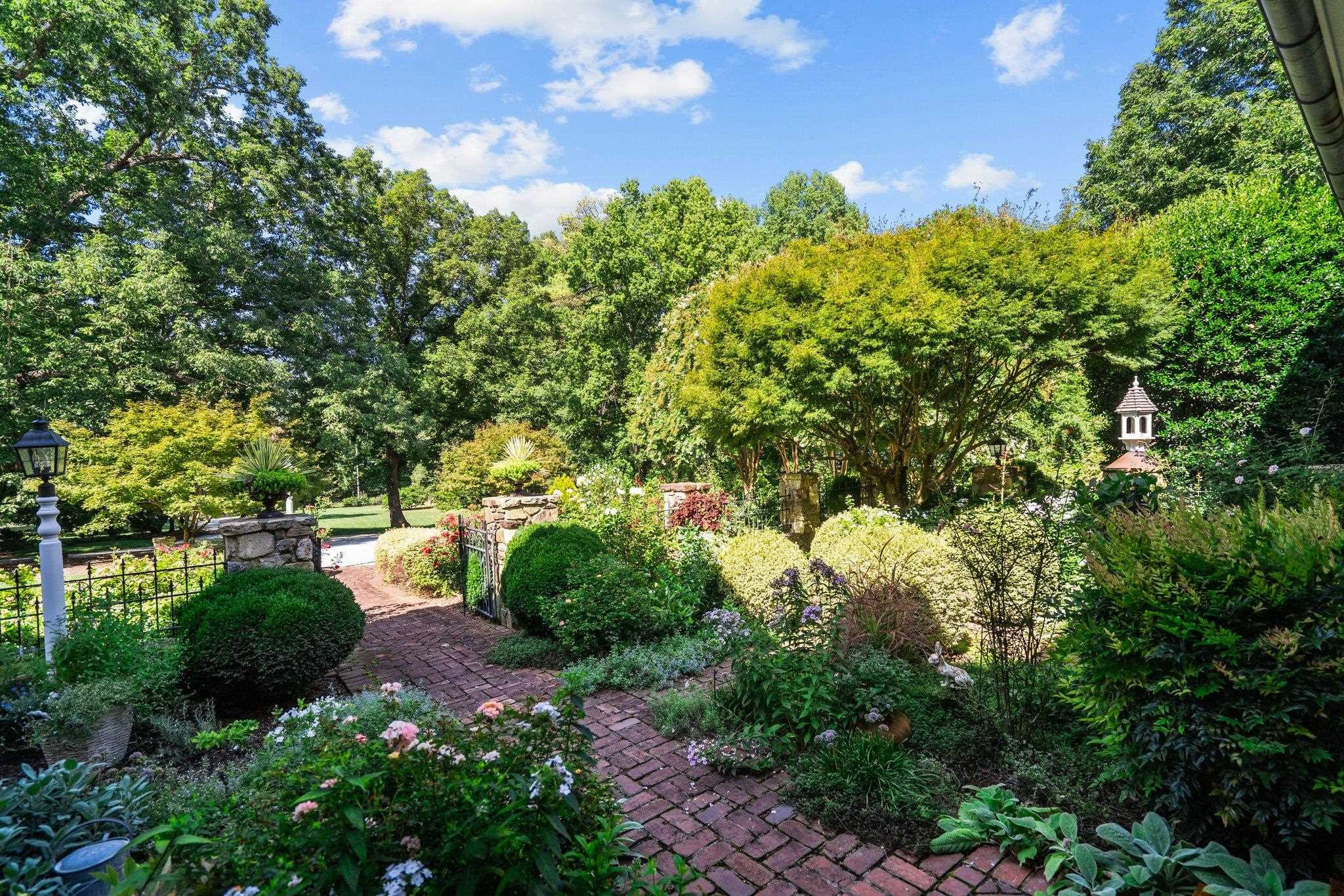 4900 W Cornwallis Road Property Photo 18