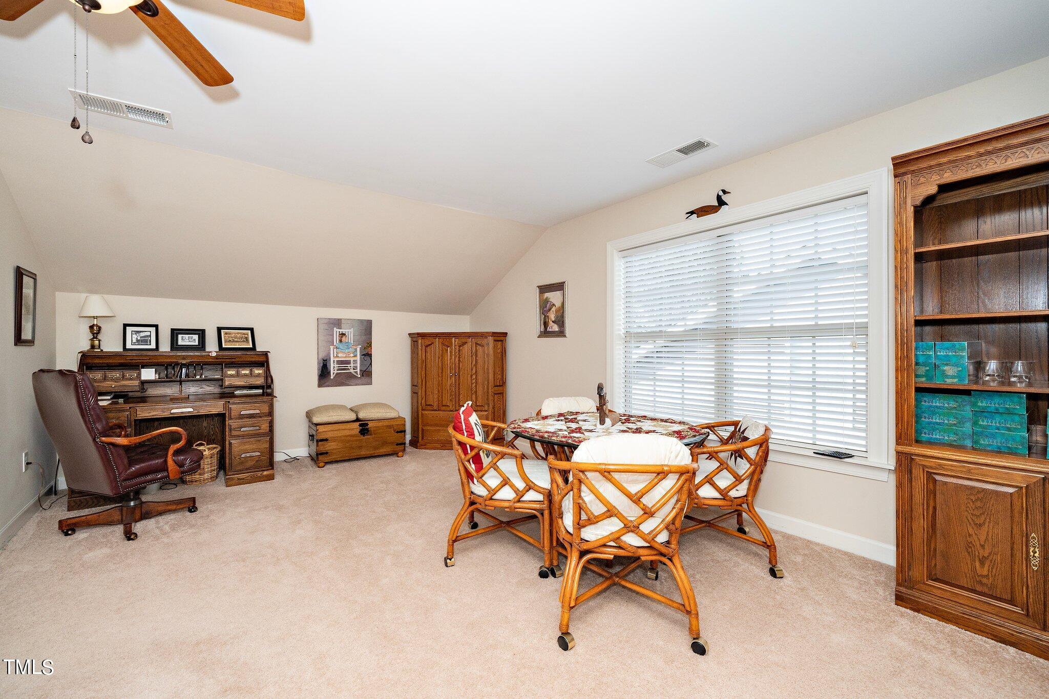 810 Lone Pine Loop Property Photo 21