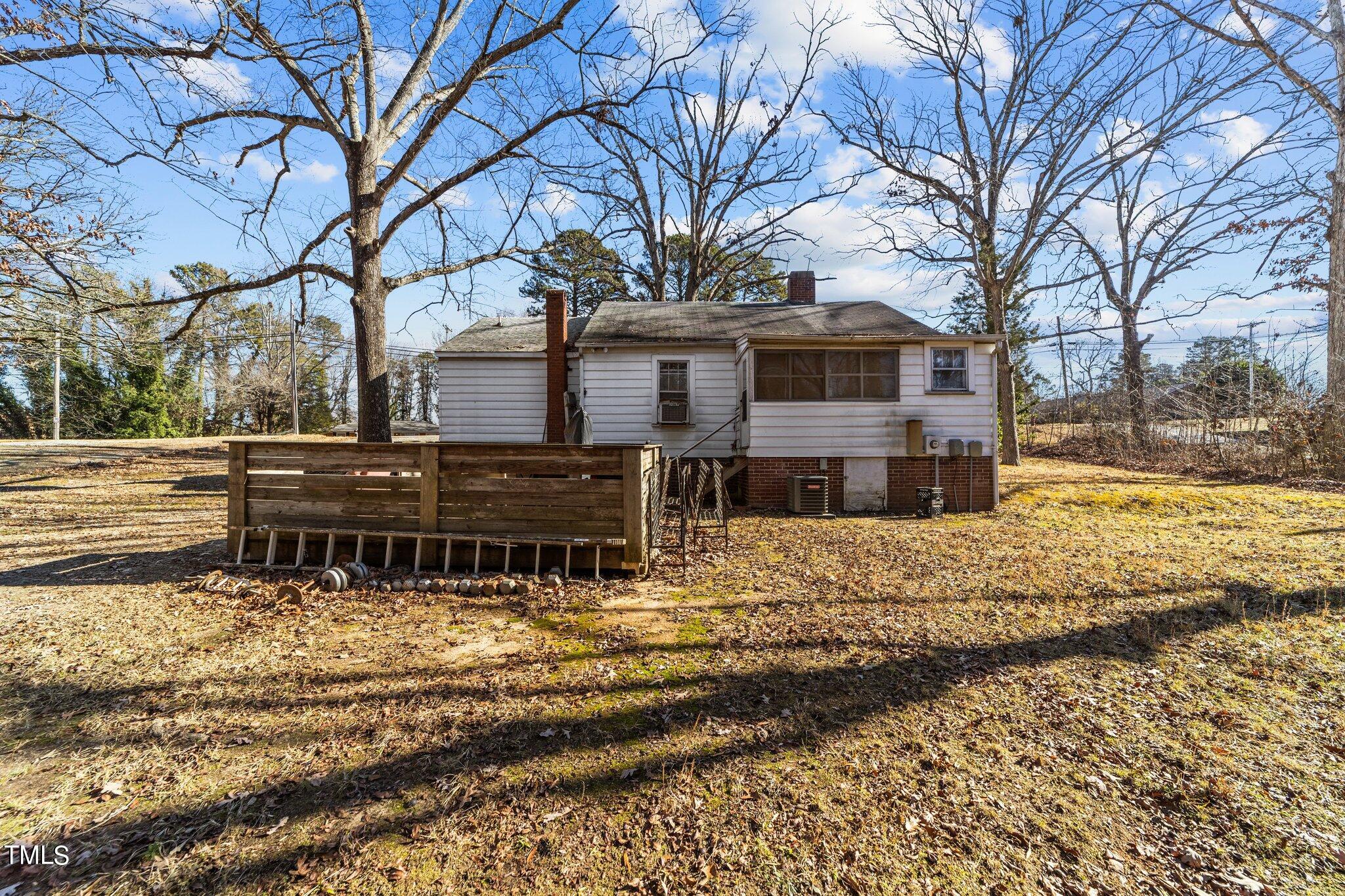 2403 N Centennial Street Property Photo 5