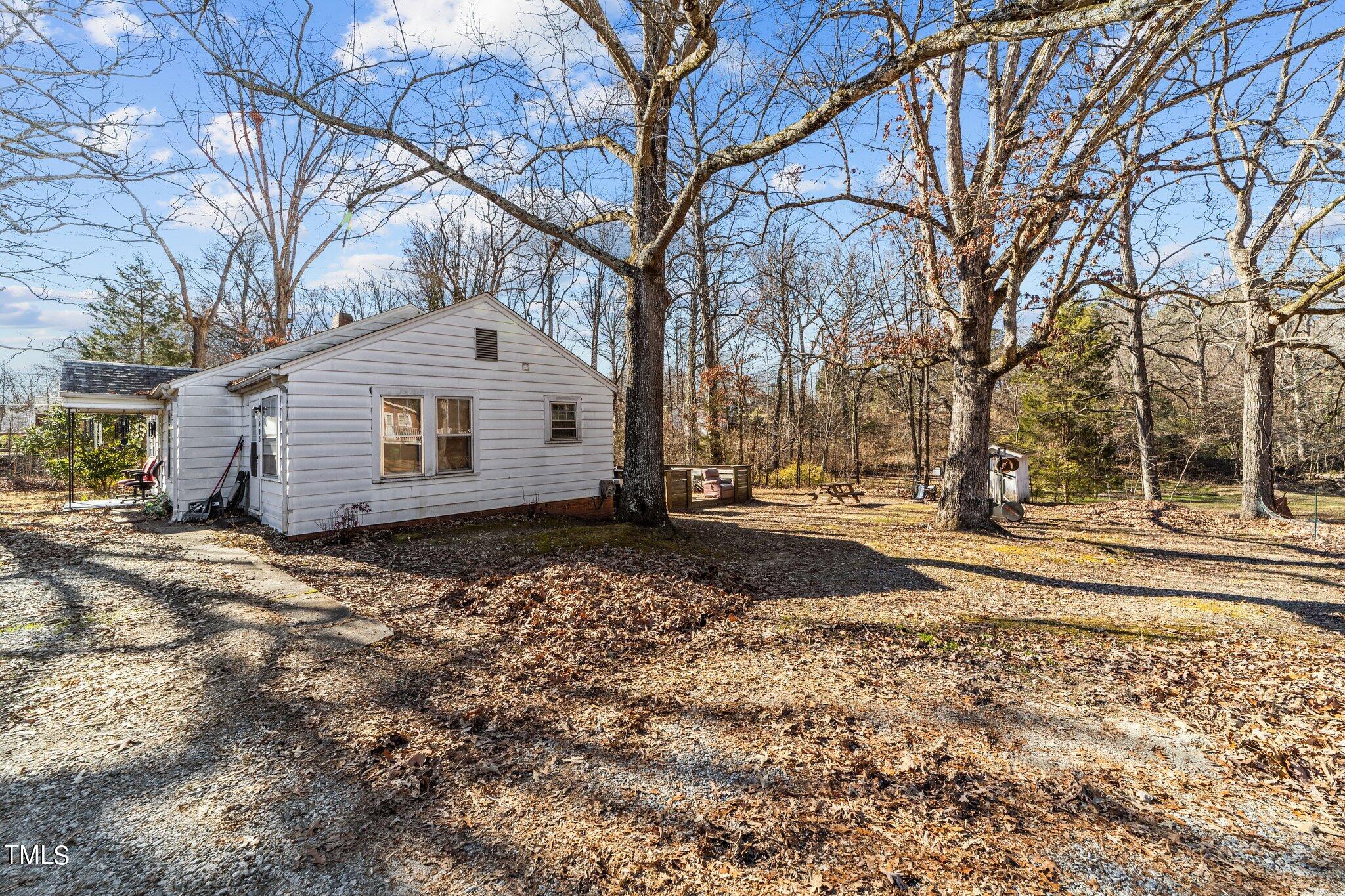 2403 N Centennial Street Property Photo 9