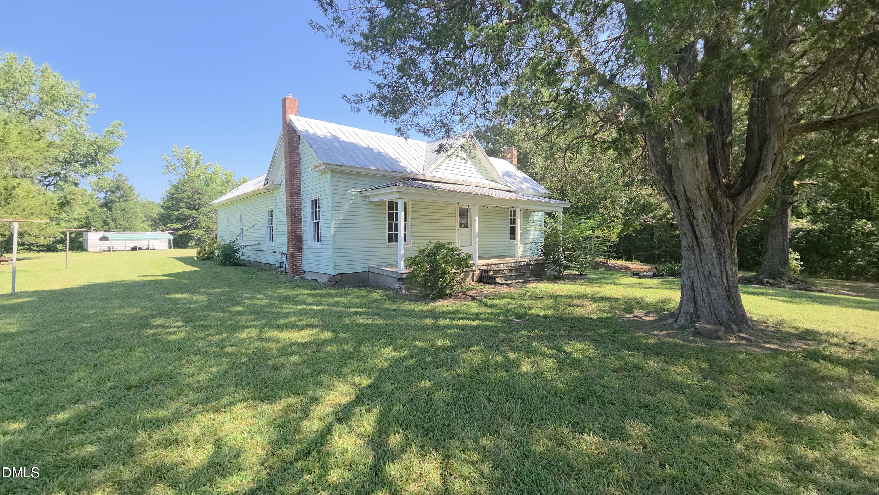 2523 Hamlin Road Property Photo 1