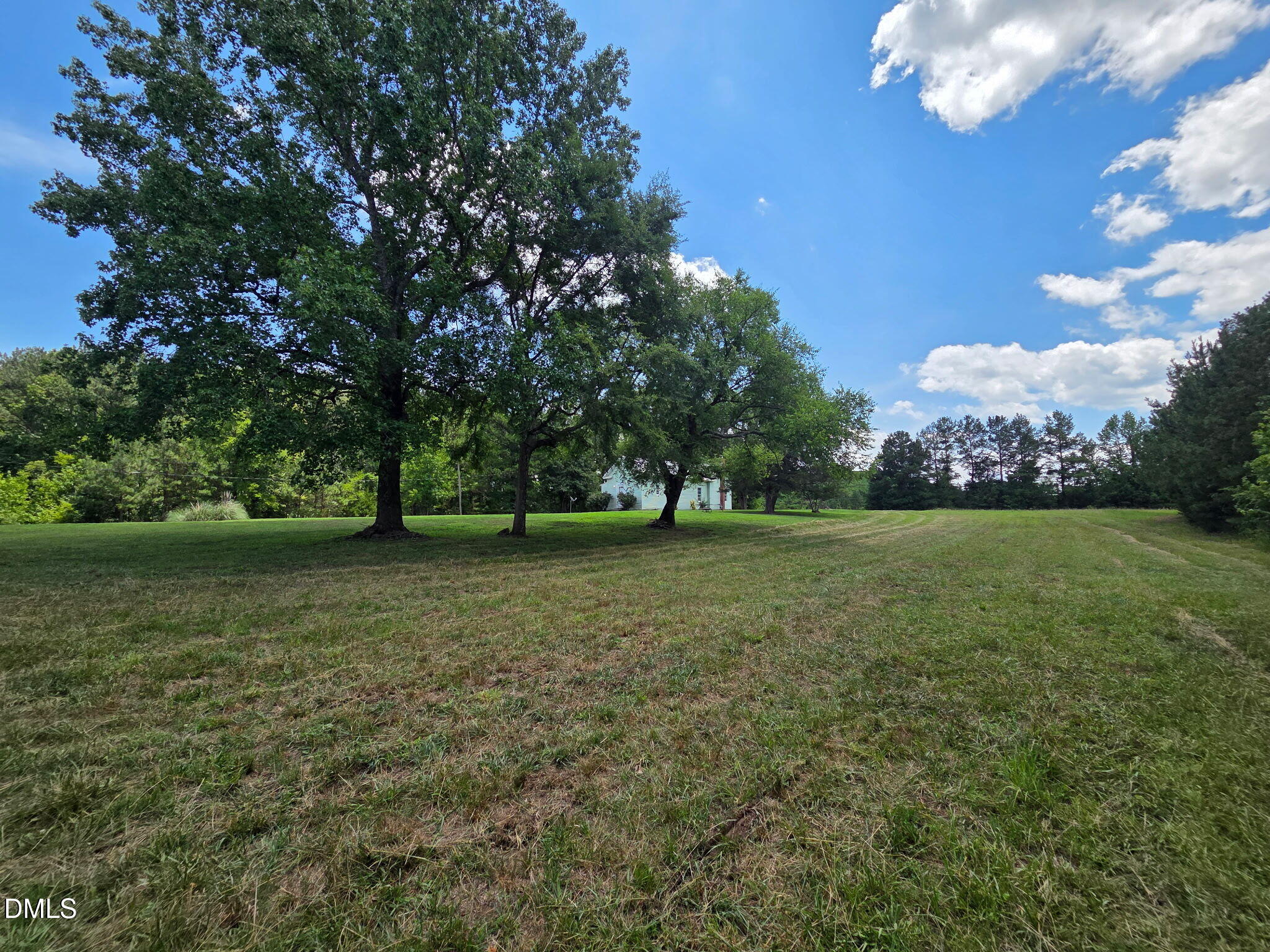 2523 Hamlin Road Property Photo 4
