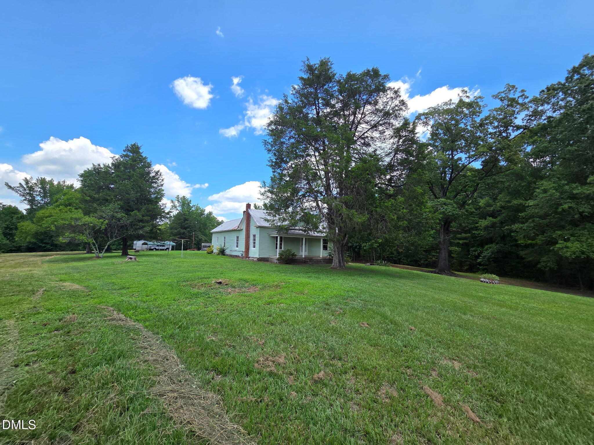 2523 Hamlin Road Property Photo 5