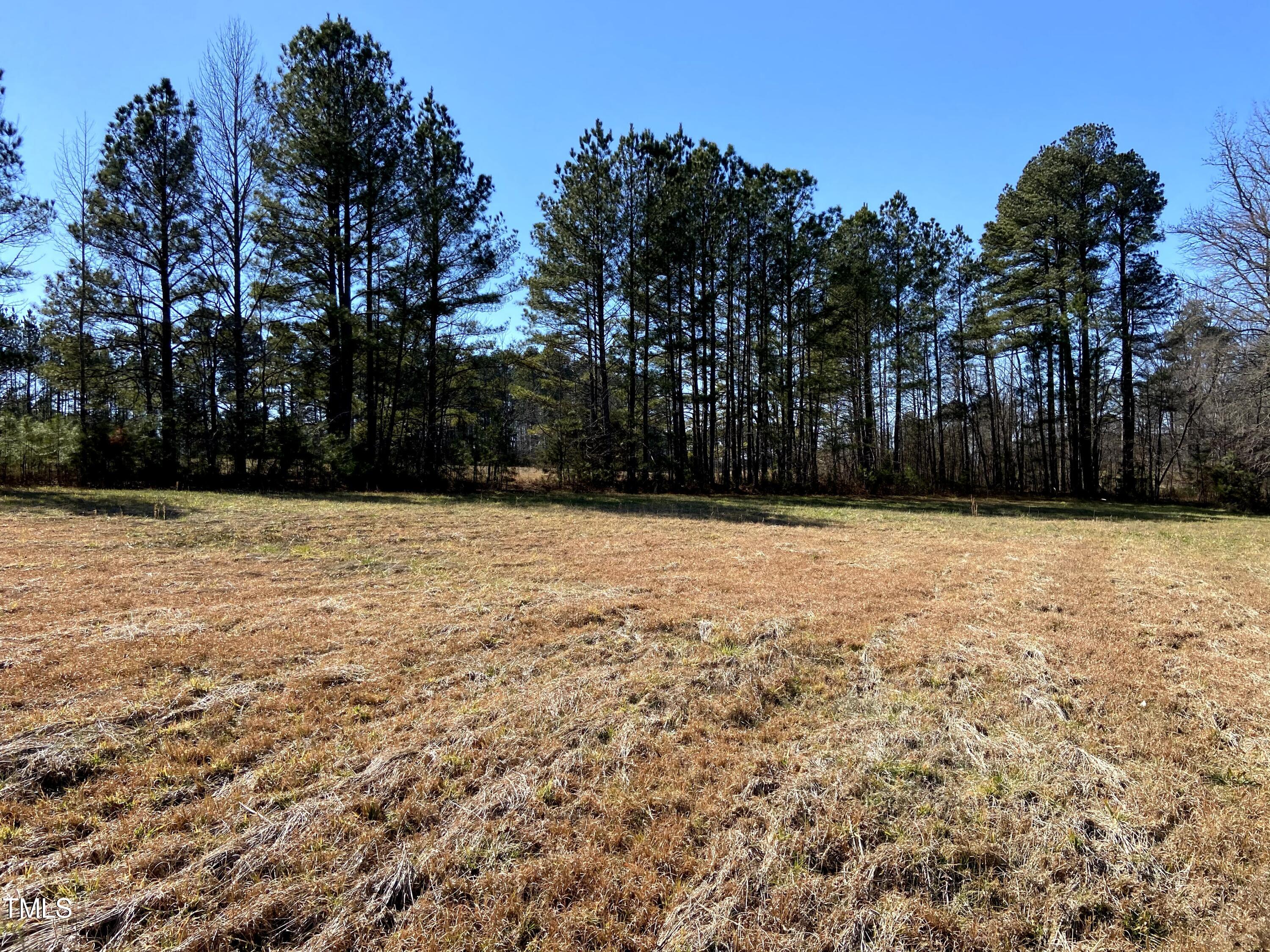 2523 Hamlin Road Property Photo 6