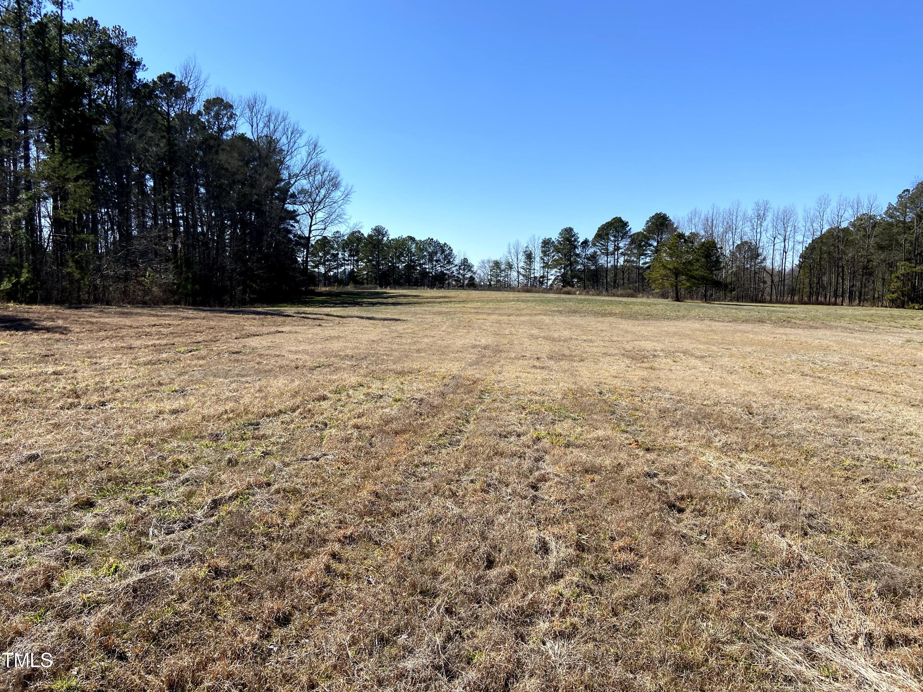 2523 Hamlin Road Property Photo 8