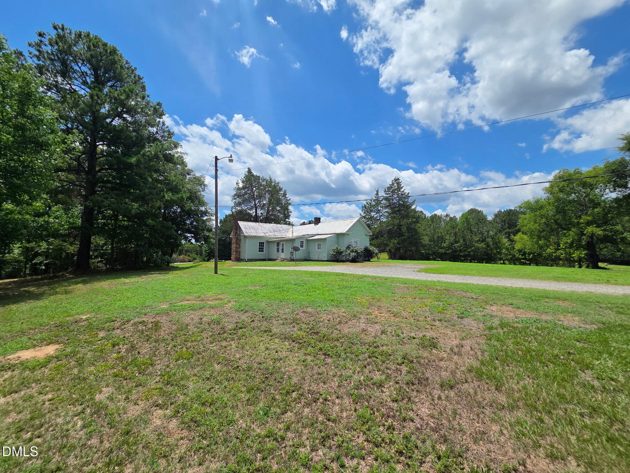 2523 Hamlin Road Property Photo 8