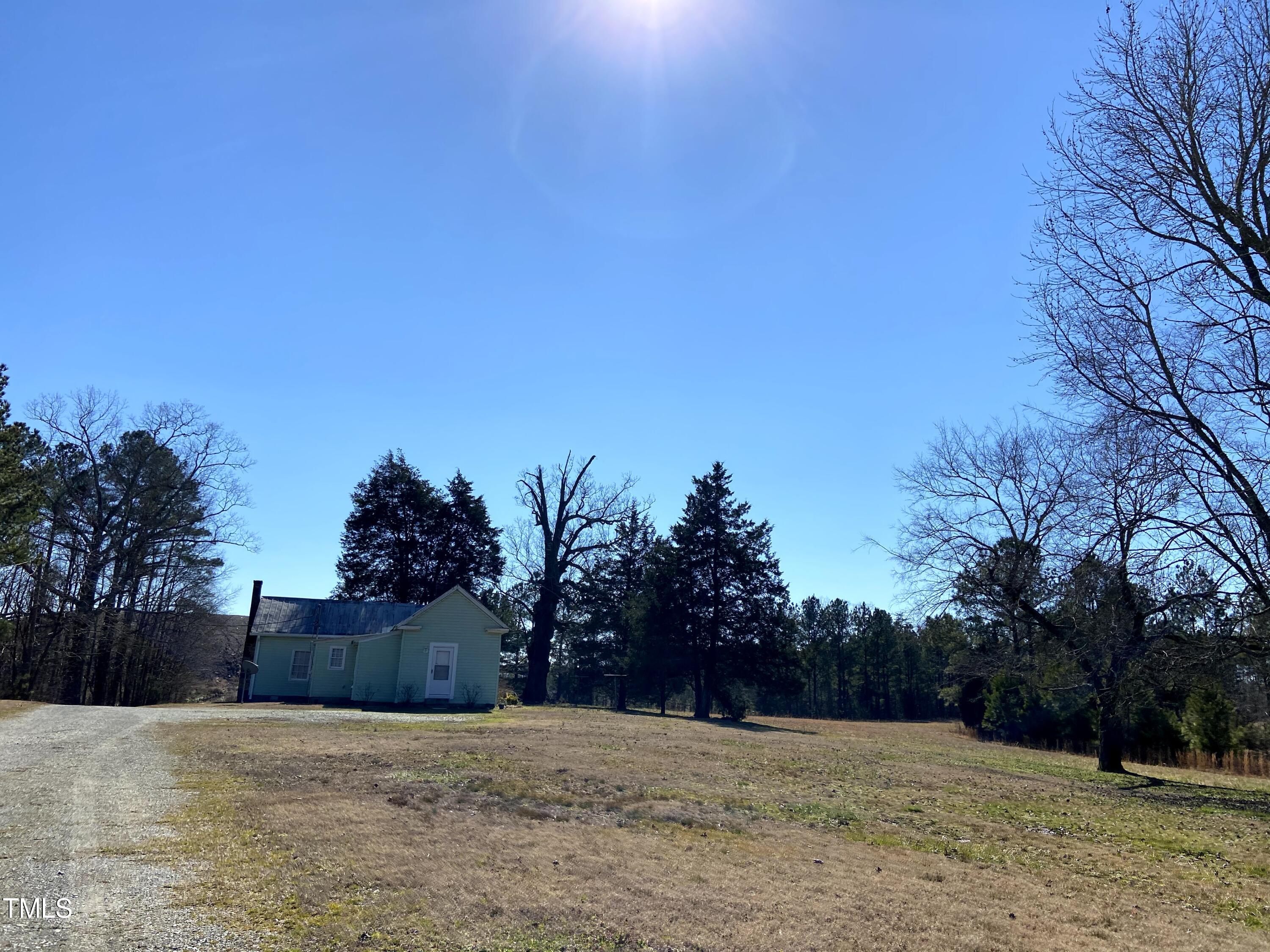 2523 Hamlin Road Property Photo 14