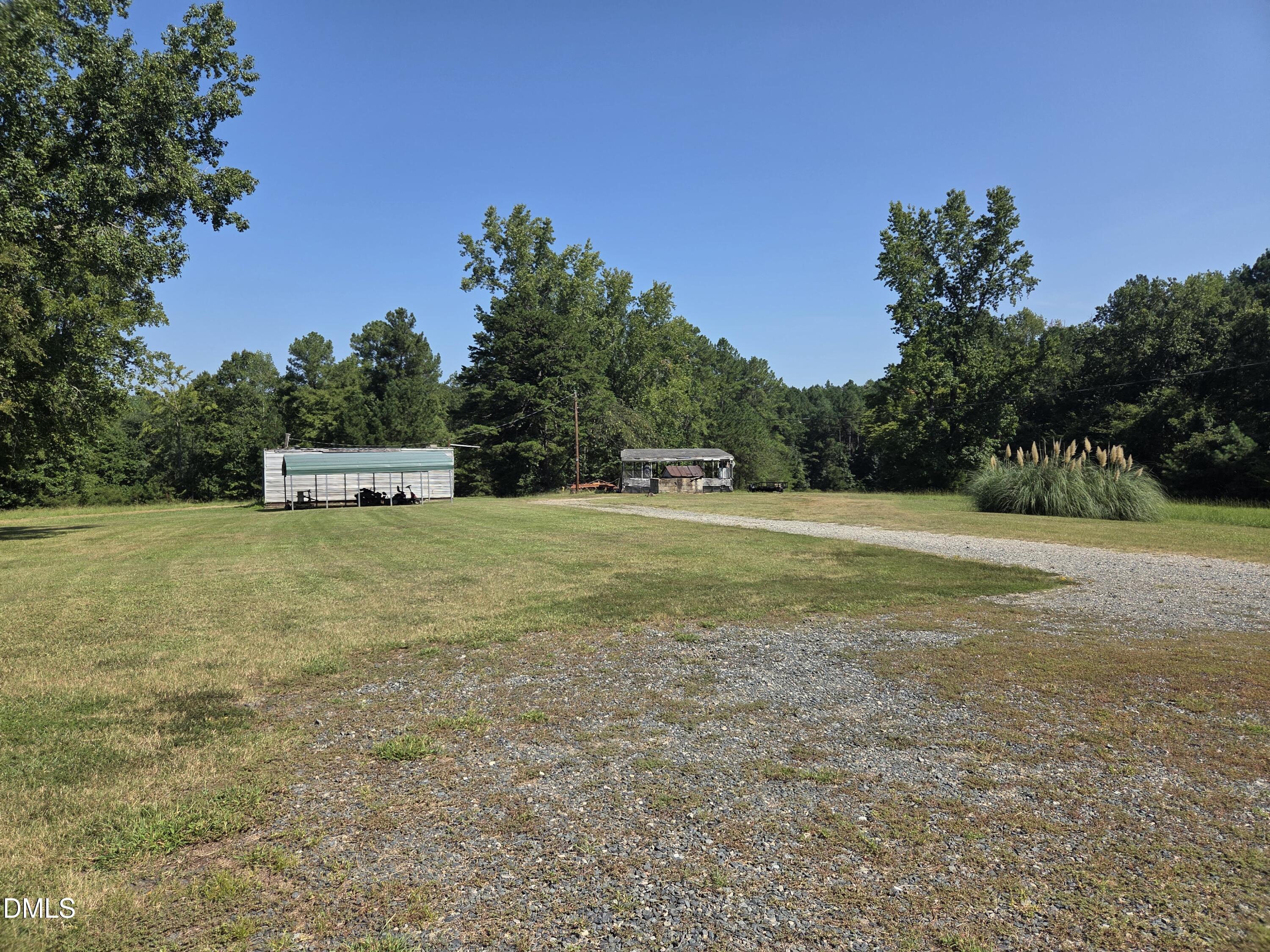 2523 Hamlin Road Property Photo 15