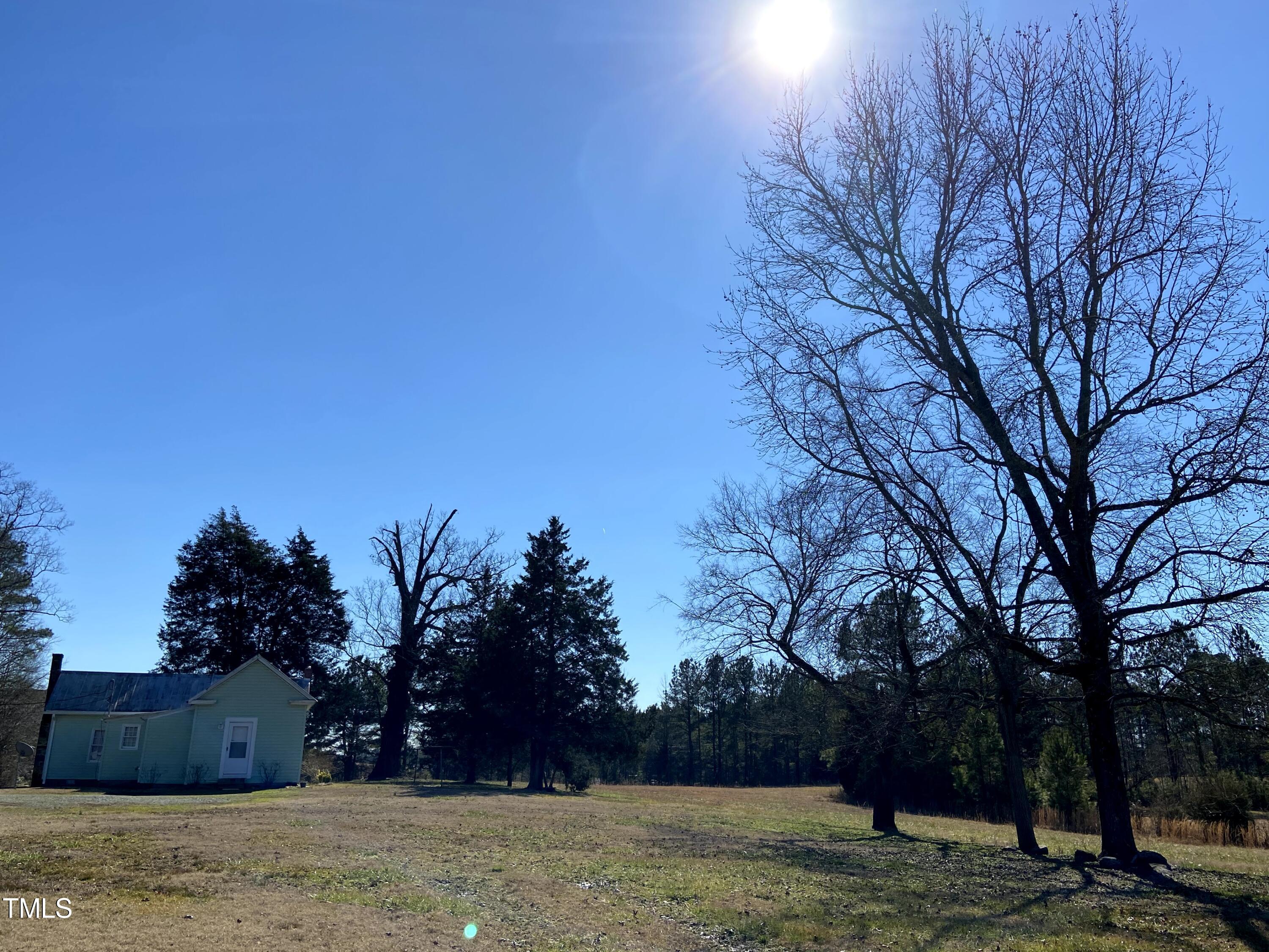 2523 Hamlin Road Property Photo 18