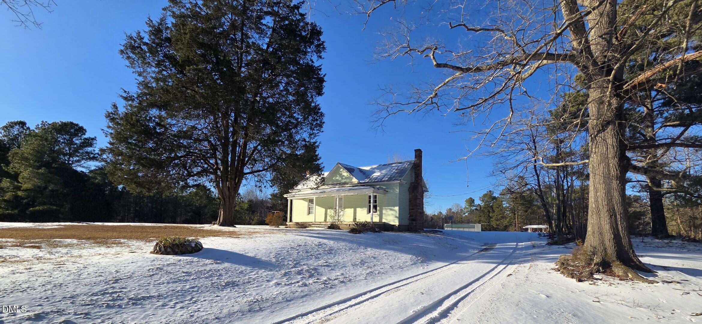 2523 Hamlin Road Property Photo 18