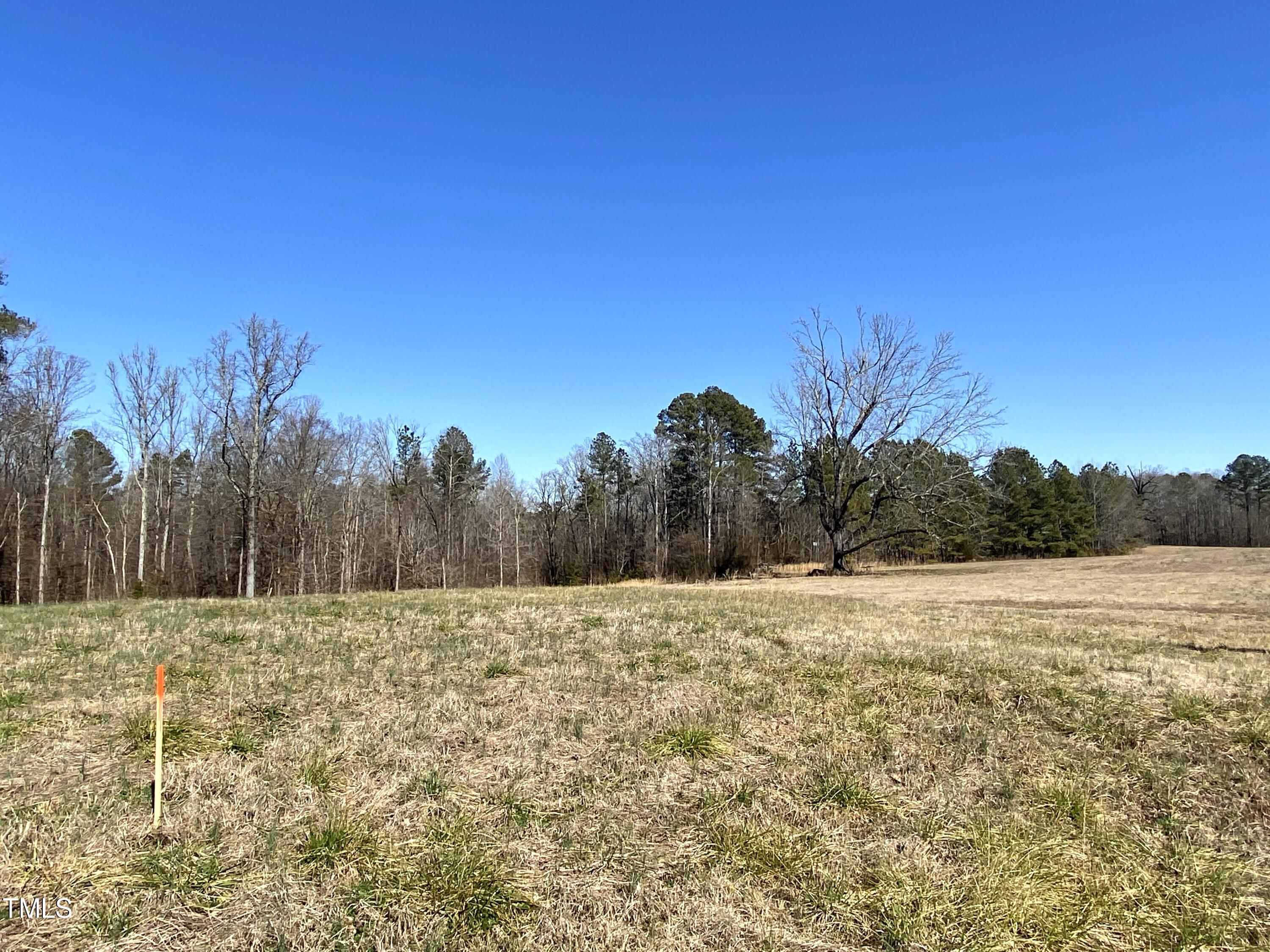 2523 Hamlin Road Property Photo 24