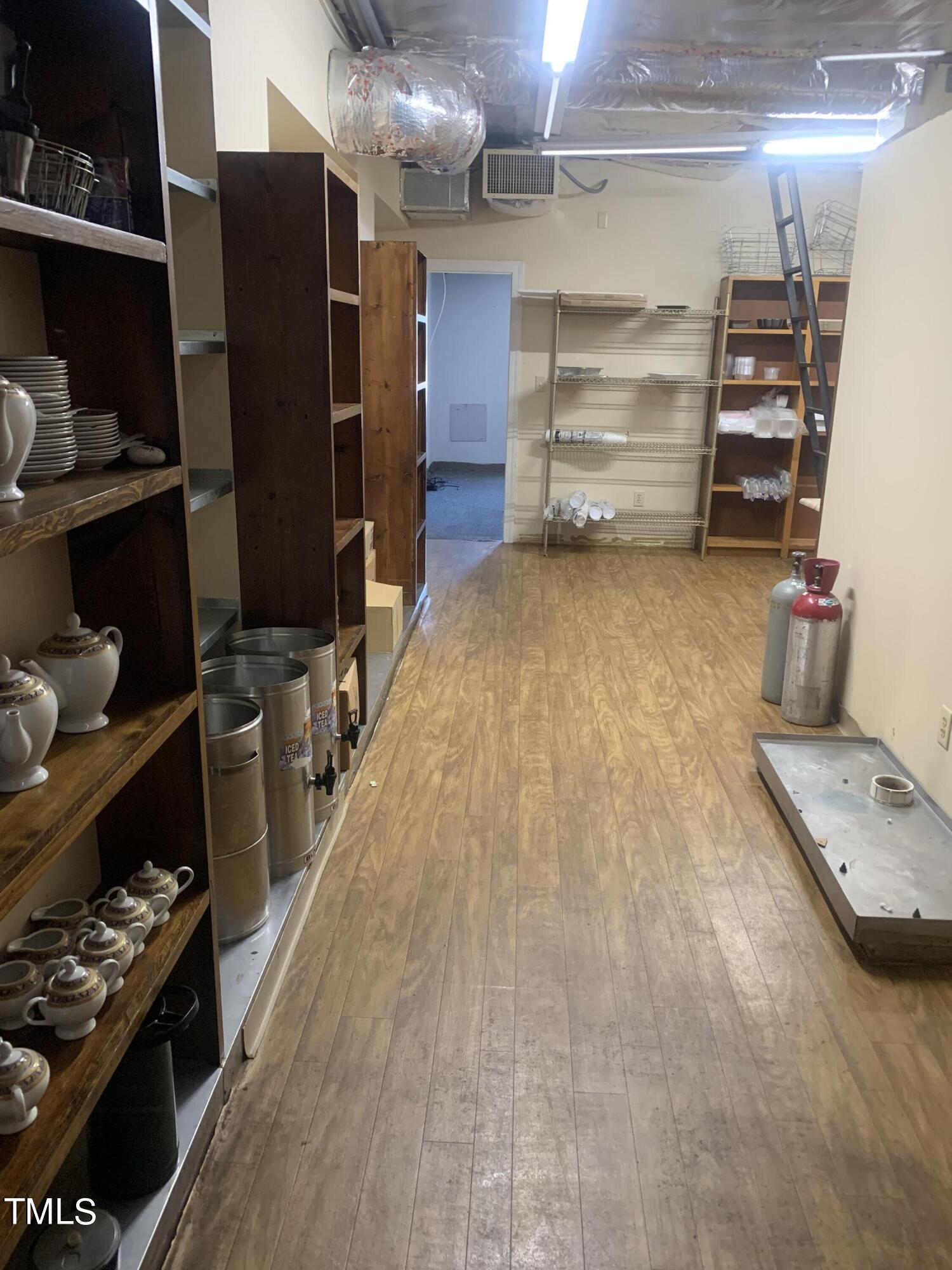 130 W Montgomery Street Property Photo 9