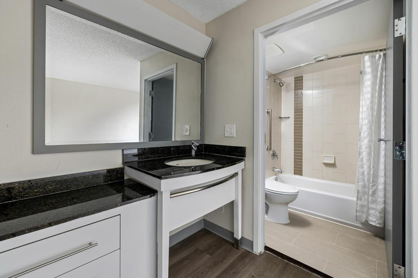1105 Navaho Drive # A7 Property Photo 17