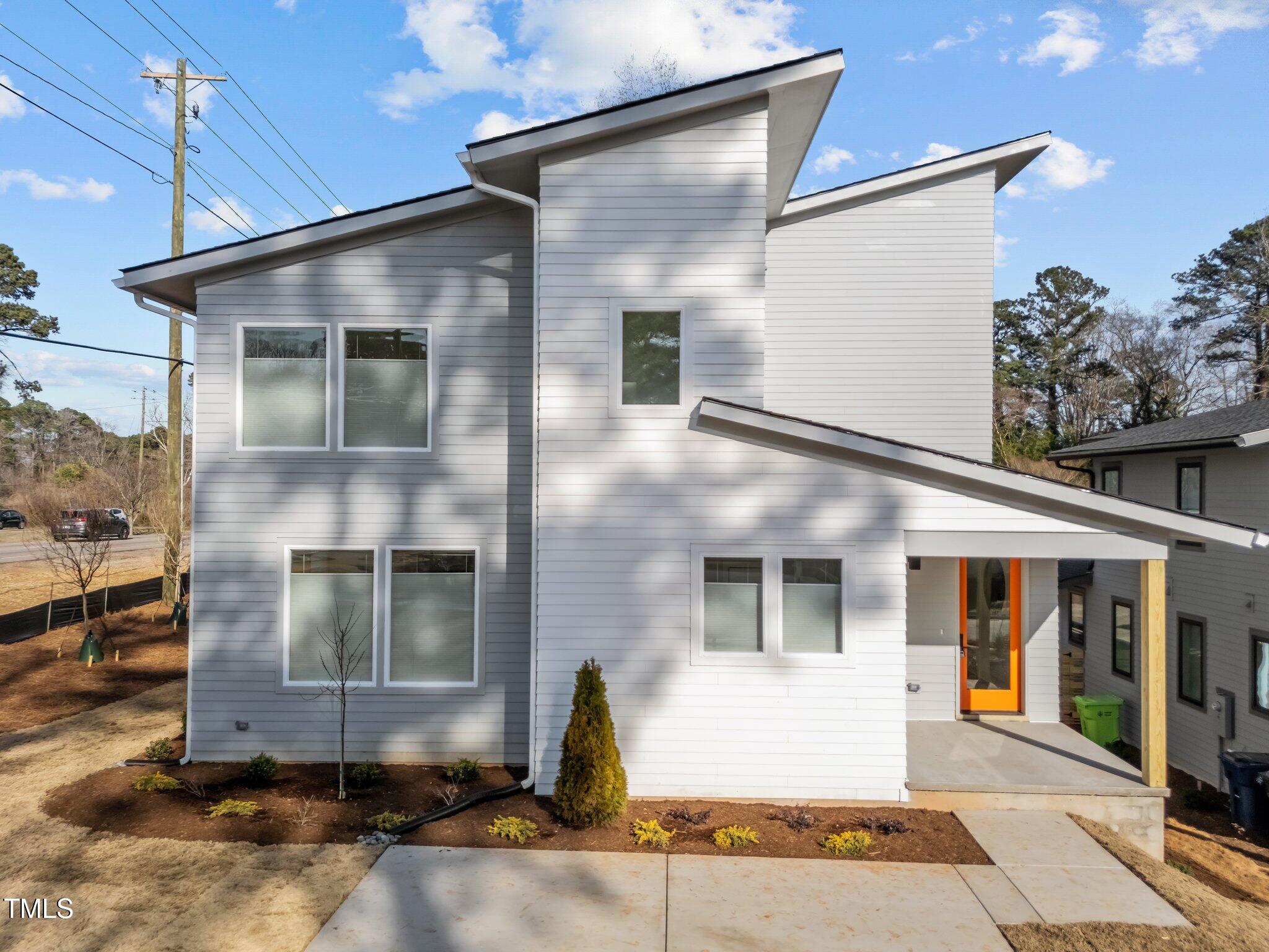 100 Farris Court Property Photo