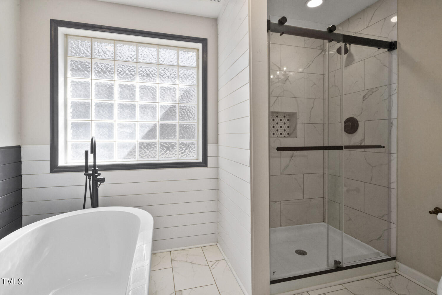 607 Dycus Road Property Photo 1
