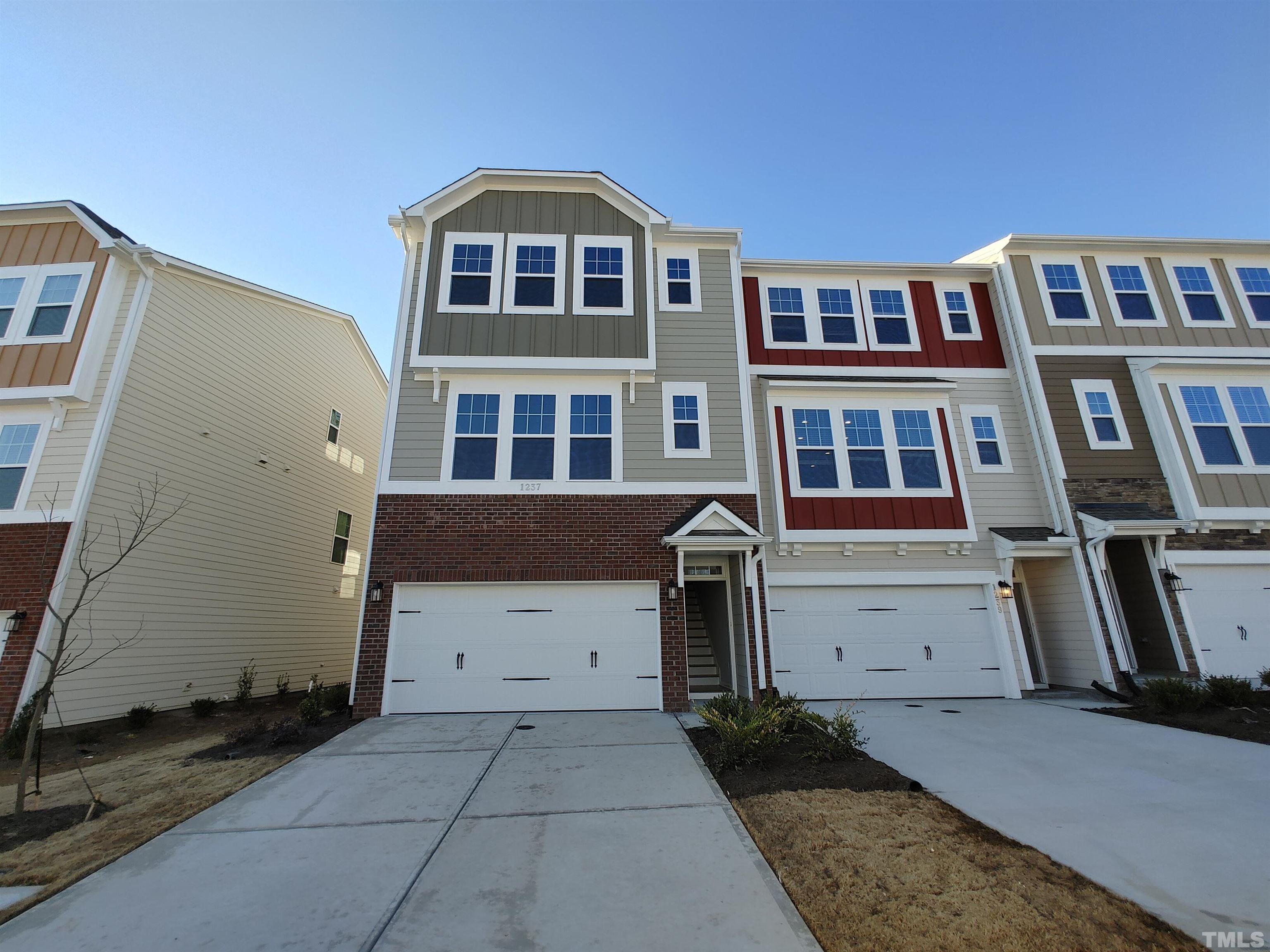 1237 Commack Drive Property Photo 1