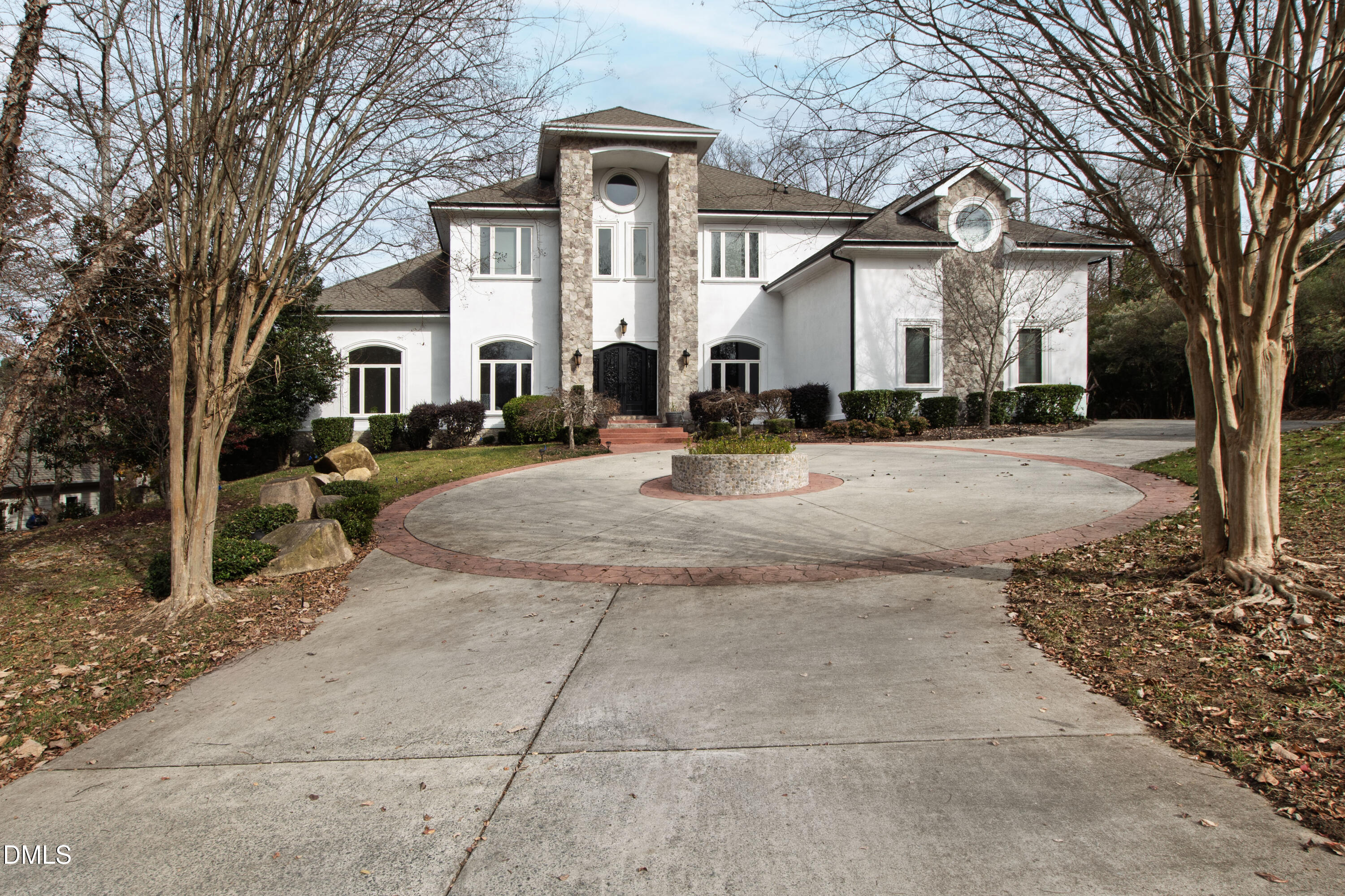 40002 Worth Property Photo 1