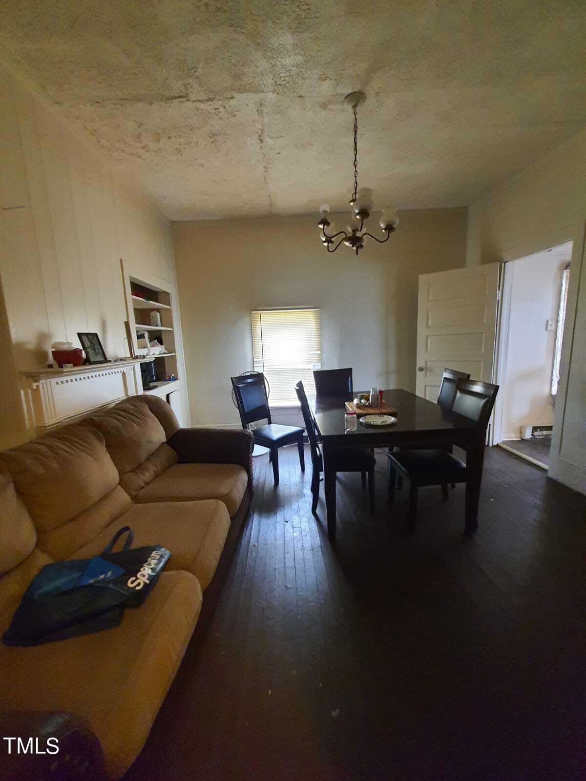 239 Gary Street Property Photo 4