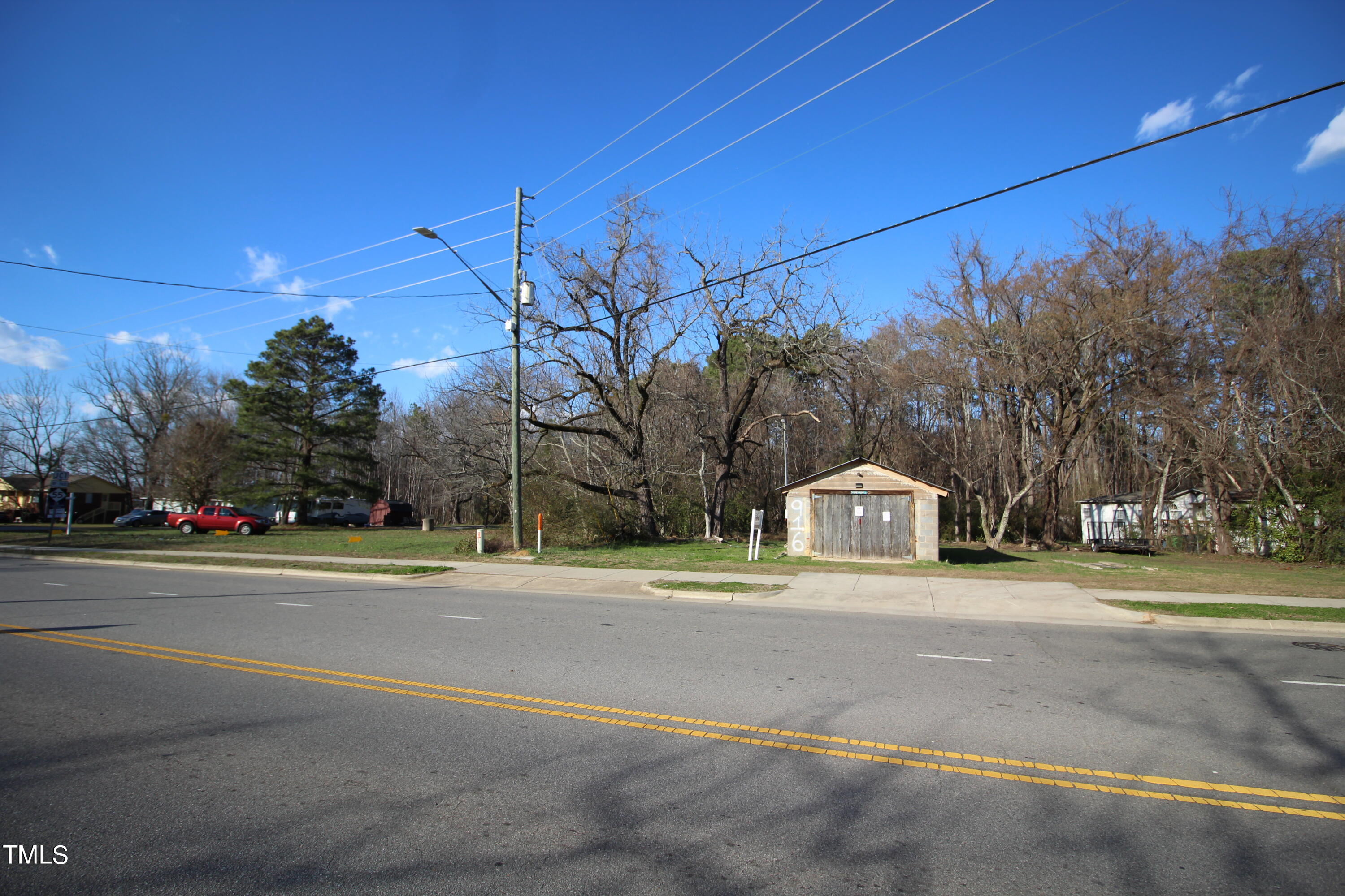 920 W Holly Springs Road Property Photo 4