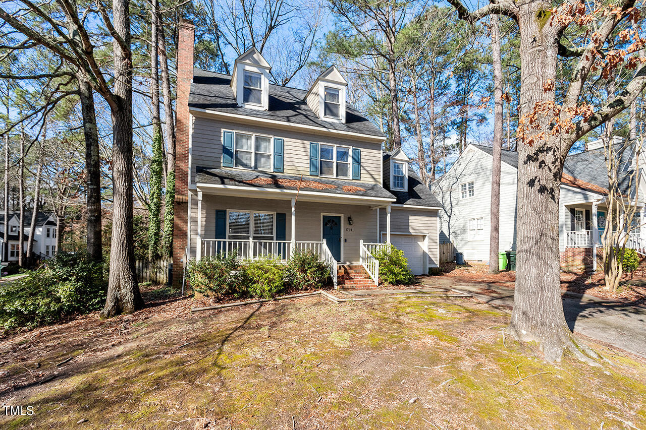 1701 Point O Woods Court Property Photo 1