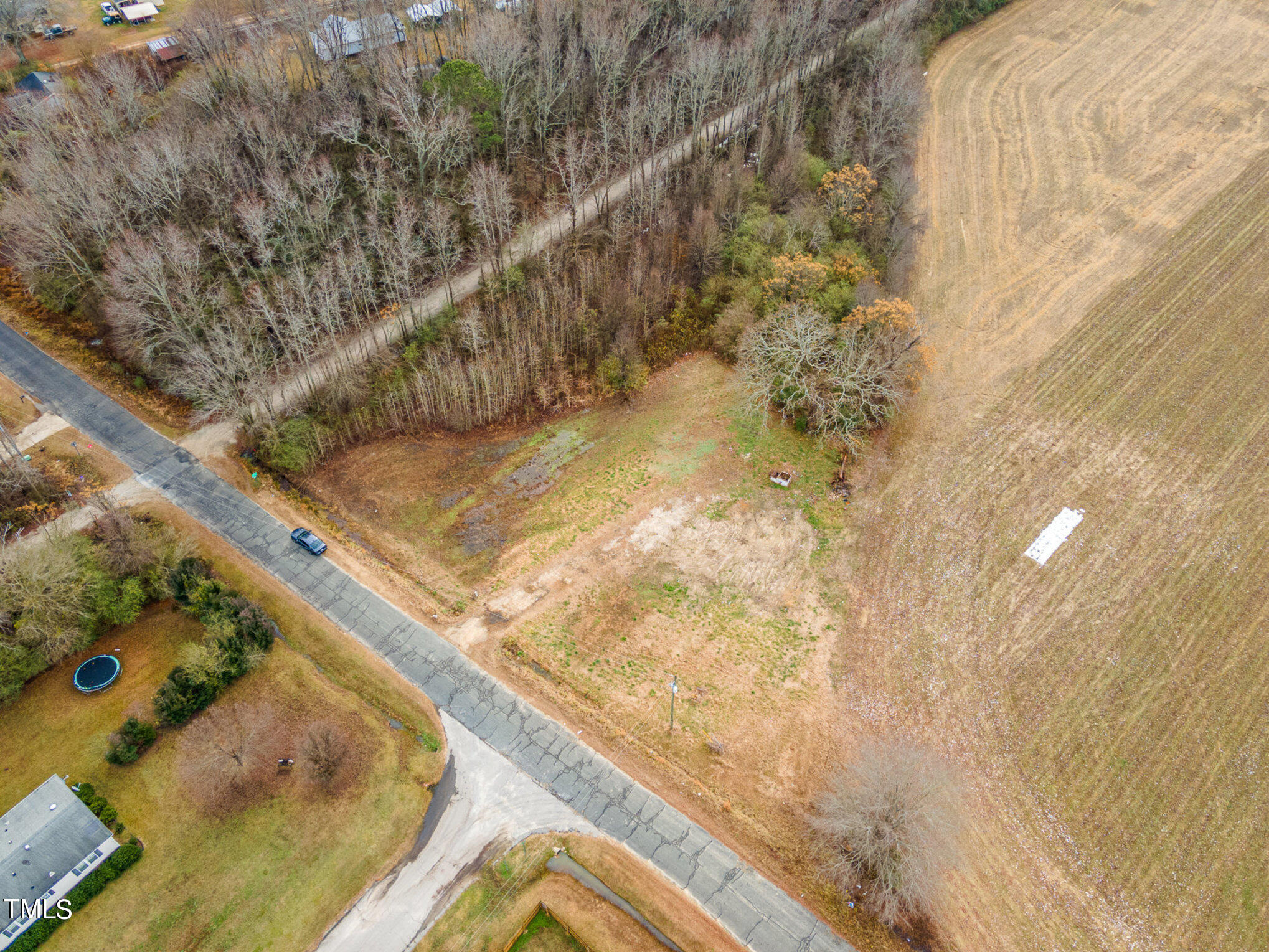 261 Suggs Road Property Photo 1