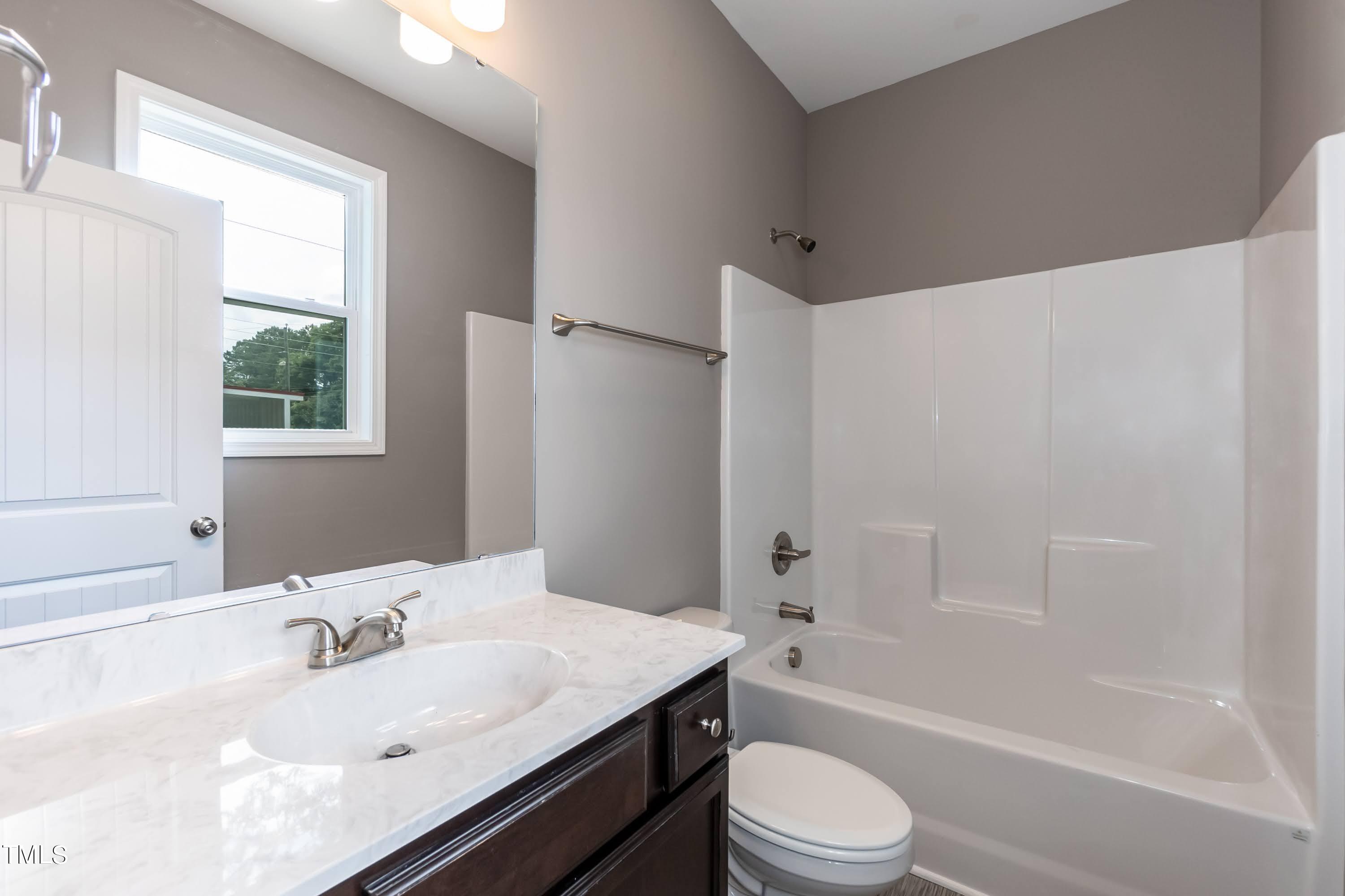 809 E Edgerton Street Property Photo 15