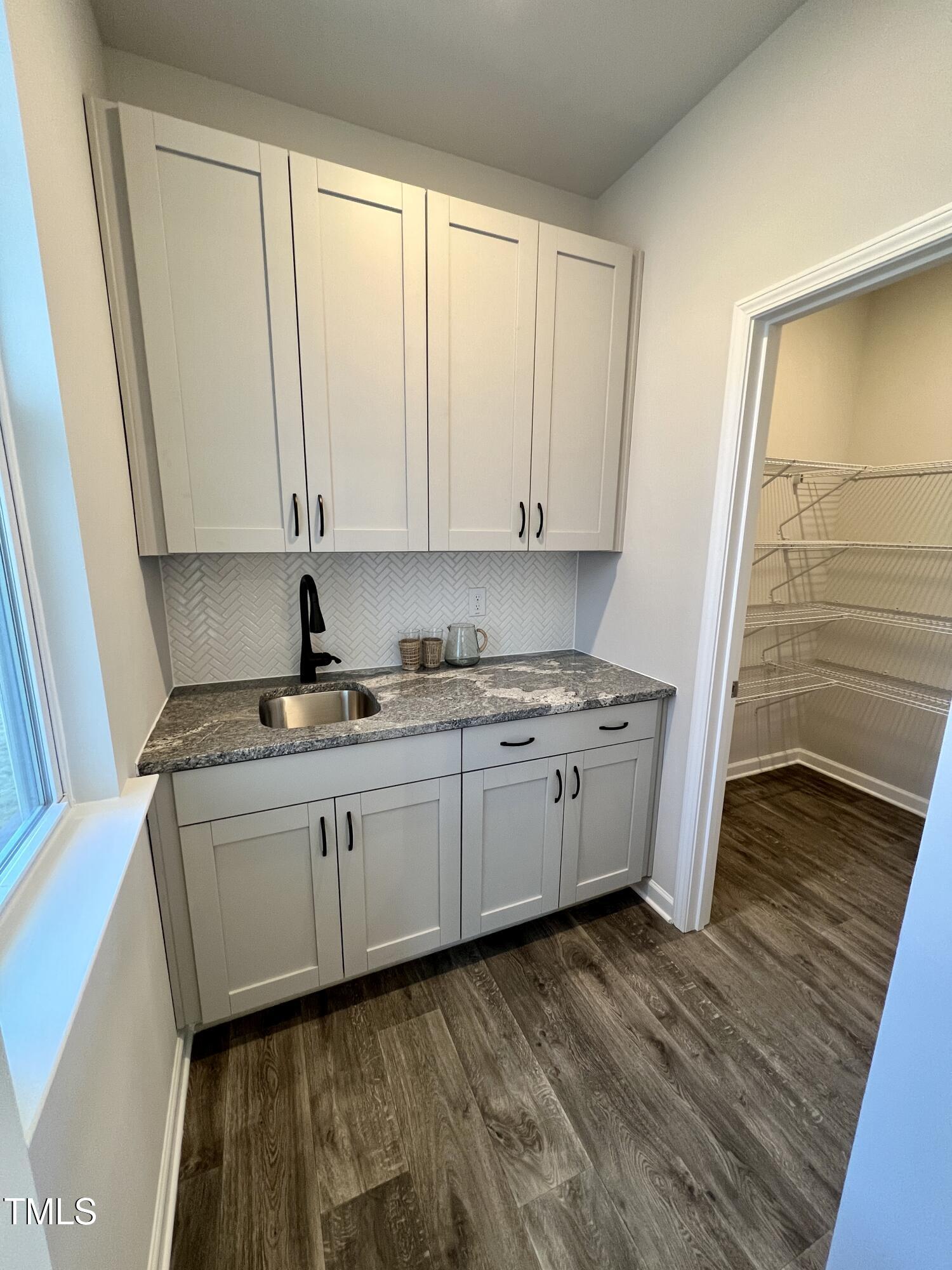 141 Beacon Hill Road # 13 Property Photo 8
