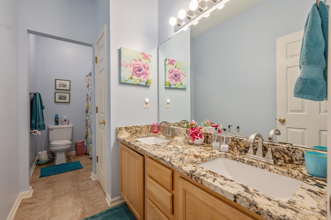 2412 Laurel Falls Lane Property Photo 23